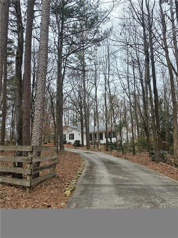 406 Hidden Lakes Trail, Jefferson, GA 30549