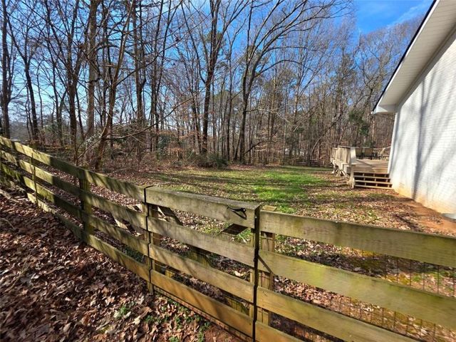 406 Hidden Lakes Trail, Jefferson, GA 30549