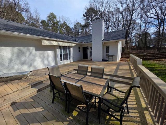 406 Hidden Lakes Trail, Jefferson, GA 30549