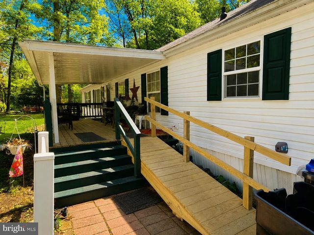 203 HIGH POINT LN, Coatesville, PA 19320