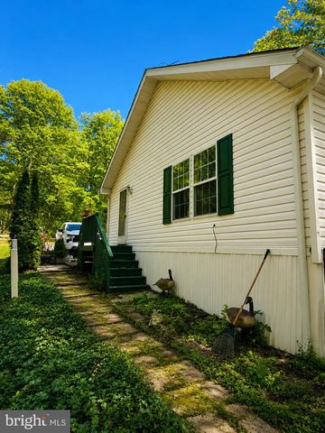 203 HIGH POINT LN, Coatesville, PA 19320