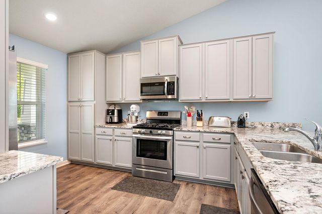 11681 132nd Avenue N, Dayton, MN 55327