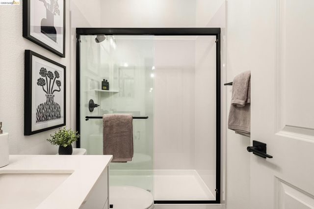 28924 Parkridge Loop 103, Hayward, CA 94544