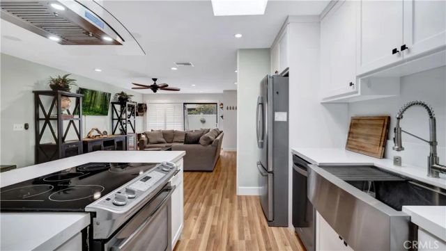 23422 Via San Martine, Aliso Viejo, CA 92656