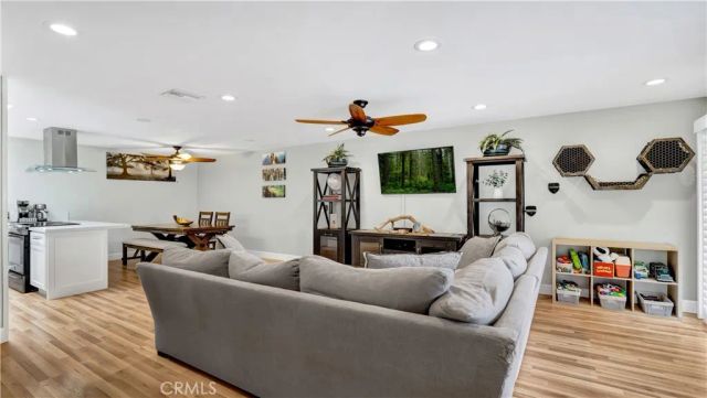 23422 Via San Martine, Aliso Viejo, CA 92656