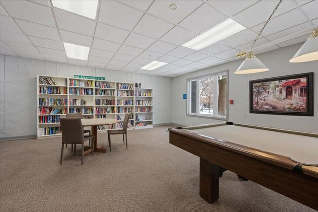 1 Renaissance Place 409, Palatine, IL 60067