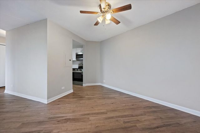 1 Renaissance Place 409, Palatine, IL 60067