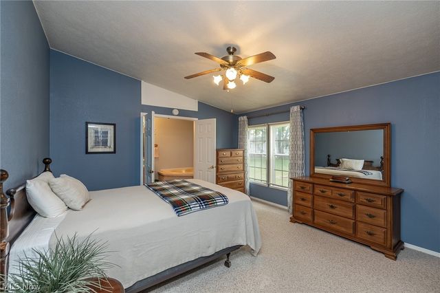 4 Symphony Street, Olmsted Twp, OH 44138