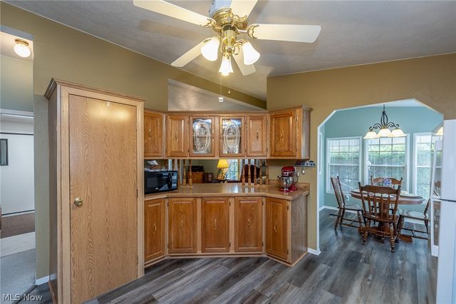 4 Symphony Street, Olmsted Twp, OH 44138