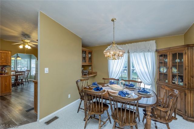 4 Symphony Street, Olmsted Twp, OH 44138