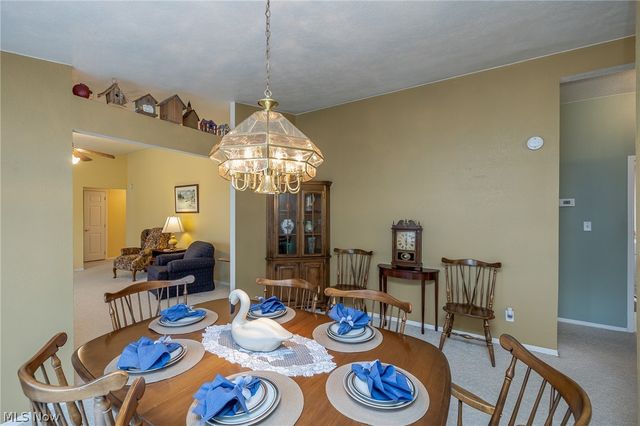 4 Symphony Street, Olmsted Twp, OH 44138