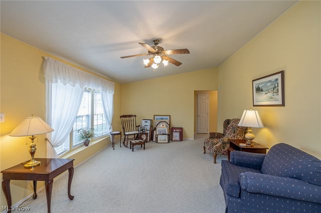 4 Symphony Street, Olmsted Twp, OH 44138