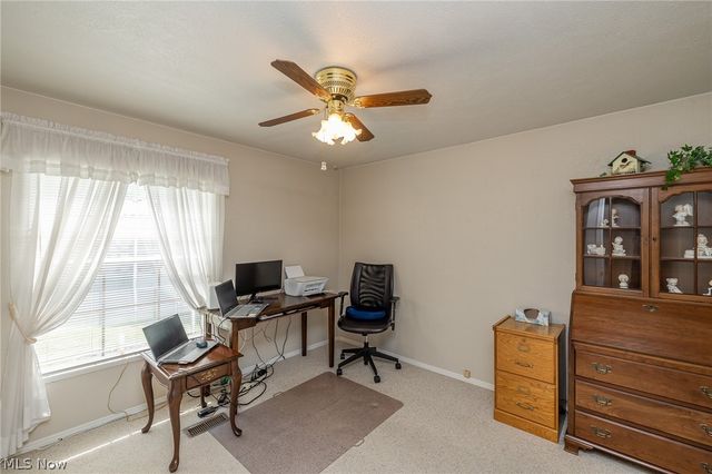 4 Symphony Street, Olmsted Twp, OH 44138