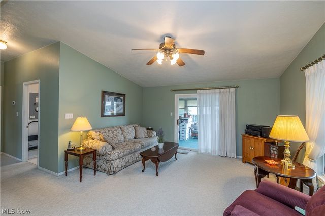 4 Symphony Street, Olmsted Twp, OH 44138