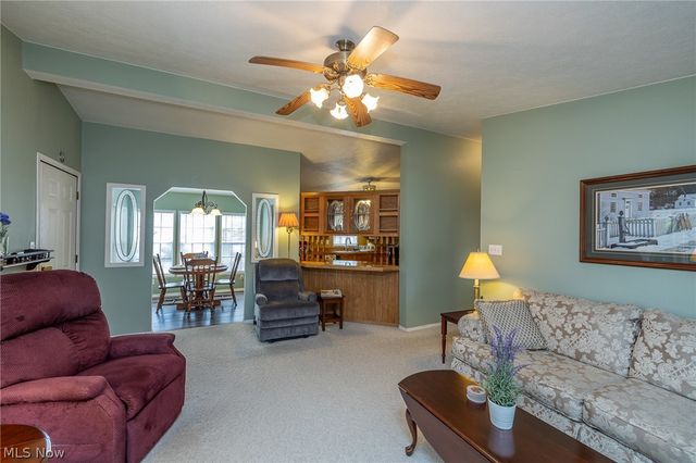 4 Symphony Street, Olmsted Twp, OH 44138