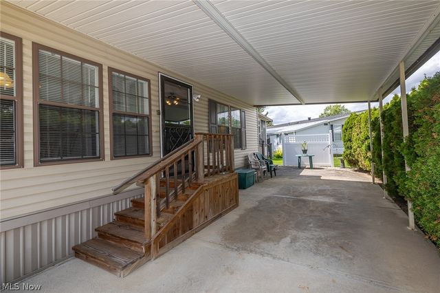 4 Symphony Street, Olmsted Twp, OH 44138