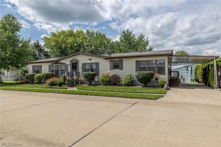 4 Symphony Street, Olmsted Twp, OH 44138