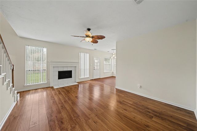 1202 Woodley Bend, Sugar Land, TX 77479