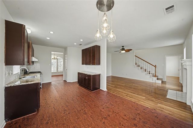 1202 Woodley Bend, Sugar Land, TX 77479