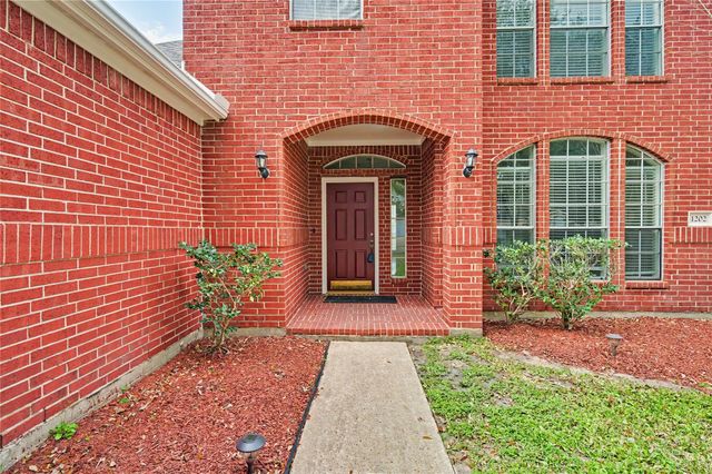 1202 Woodley Bend, Sugar Land, TX 77479