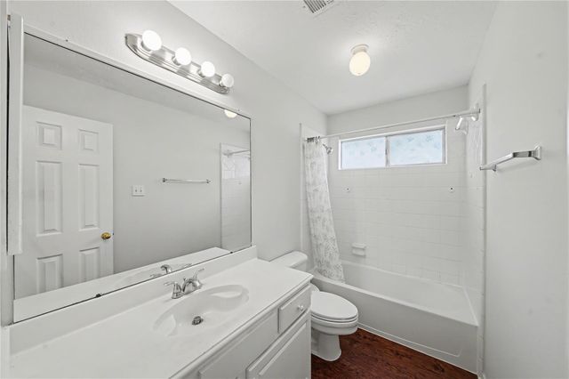 1202 Woodley Bend, Sugar Land, TX 77479