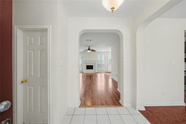 1202 Woodley Bend, Sugar Land, TX 77479