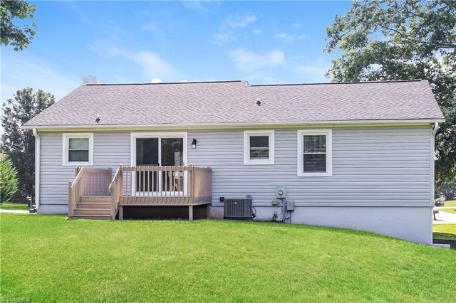 6102 Hunters Ridge Drive, Lexington, NC 27295