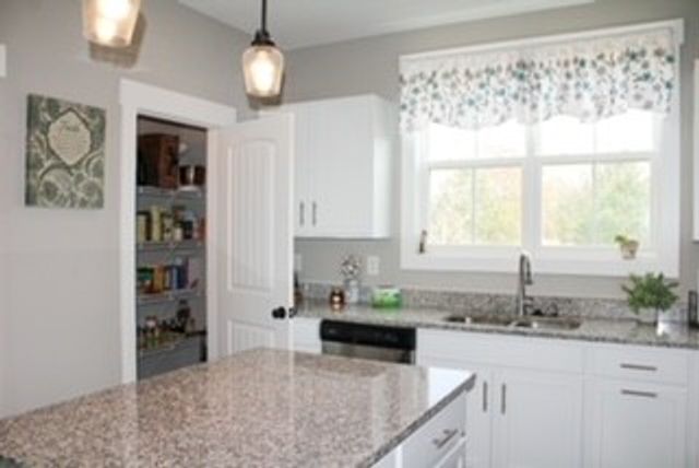 107 Harper Lndg, Chapel Hill, TN 37034