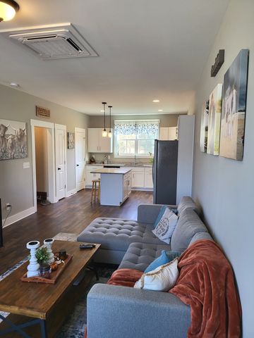 107 Harper Lndg, Chapel Hill, TN 37034