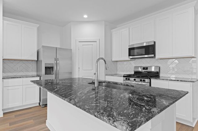 2511 Rose Gold, Iowa Colony, TX 77583