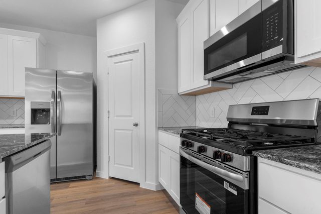 2511 Rose Gold, Iowa Colony, TX 77583