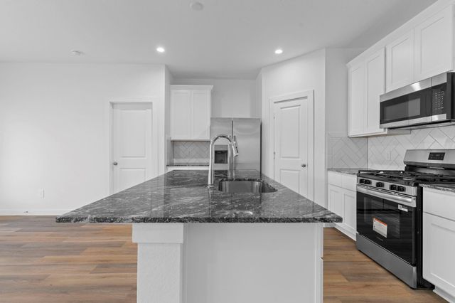 2511 Rose Gold, Iowa Colony, TX 77583