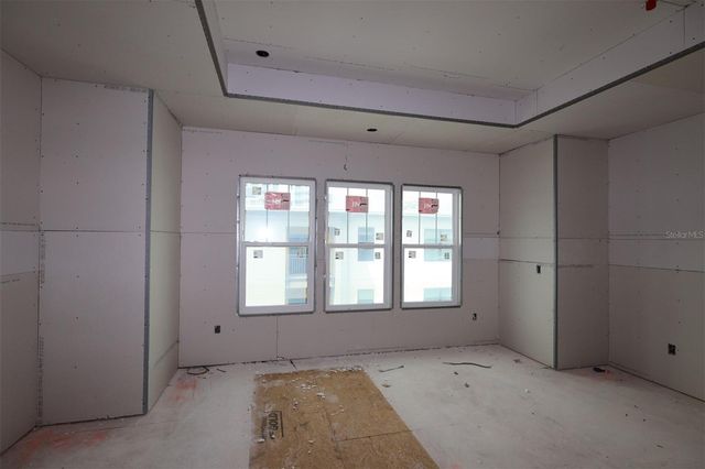 470 31ST WAY N, St Petersburg, FL 33713