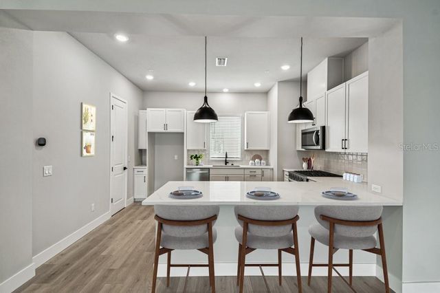 470 31ST WAY N, St Petersburg, FL 33713