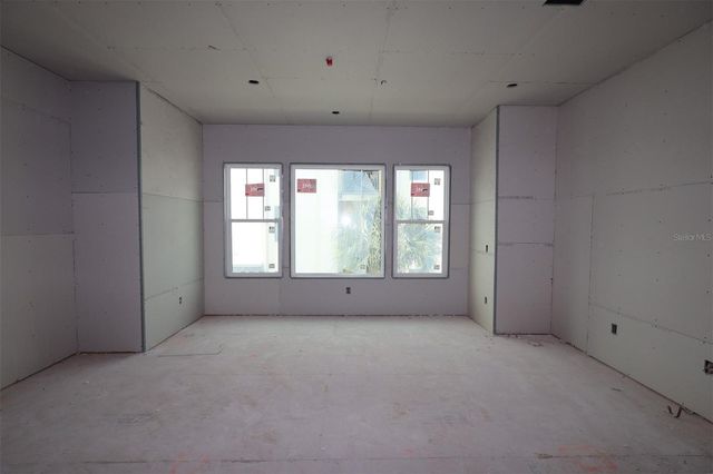 470 31ST WAY N, St Petersburg, FL 33713