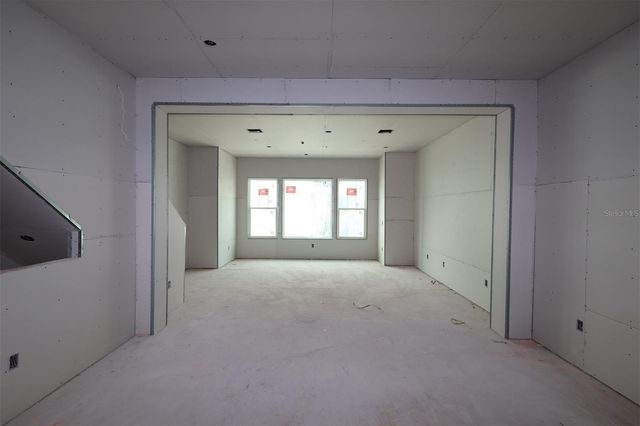 470 31ST WAY N, St Petersburg, FL 33713