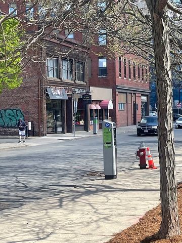 170 Oxford St 504, Lynn, MA 01901