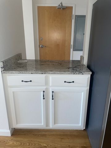 170 Oxford St 504, Lynn, MA 01901