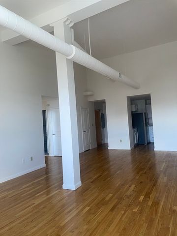 170 Oxford St 504, Lynn, MA 01901
