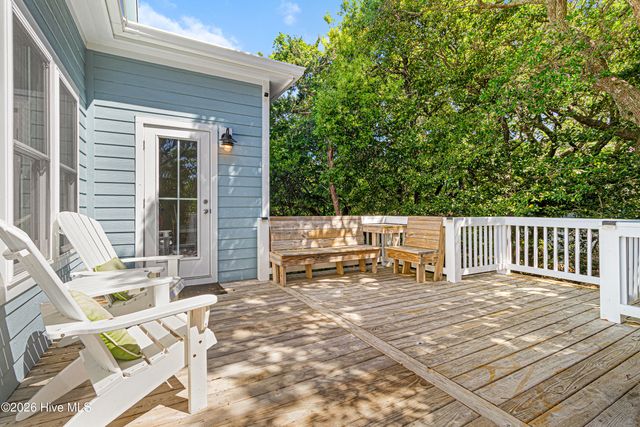 121 Sea Isle North Drive & Slip 20, Atlantic Beach, NC 28512