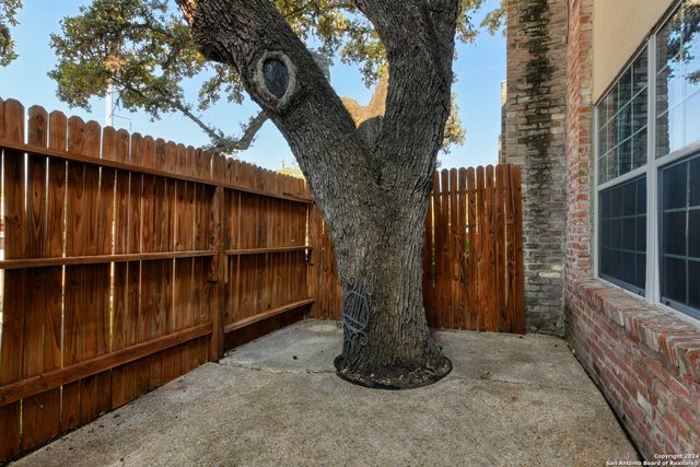 6718 Callaghan Rd Apt 205, San Antonio, TX 78229