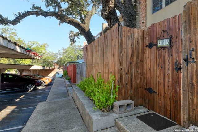 6718 Callaghan Rd Apt 205, San Antonio, TX 78229