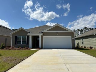 63 Ashworth Dr., Tabor City, NC 28463