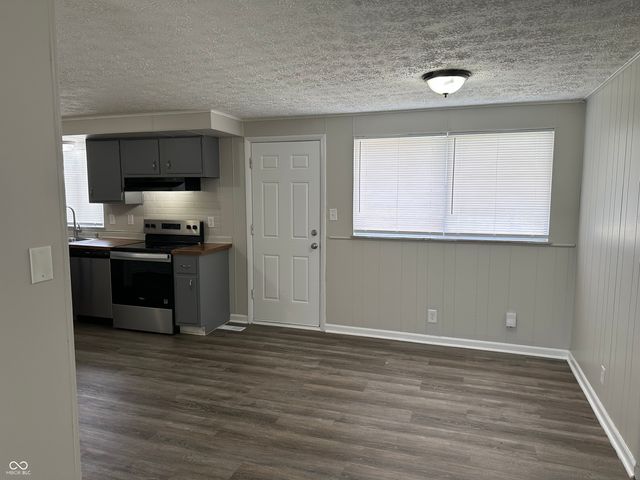 9306 Granville Lane, Indianapolis, IN 46229