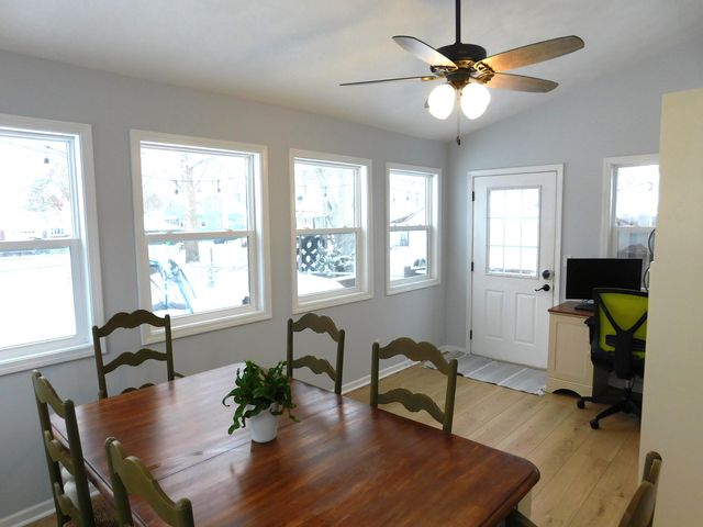 220 S Division Street, Zeeland, MI 49464