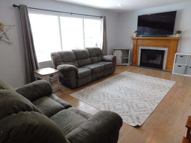 220 S Division Street, Zeeland, MI 49464