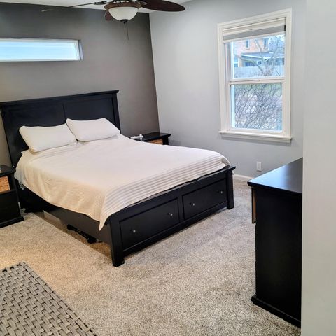 220 S Division Street, Zeeland, MI 49464