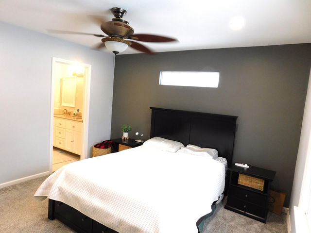 220 S Division Street, Zeeland, MI 49464