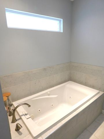 220 S Division Street, Zeeland, MI 49464