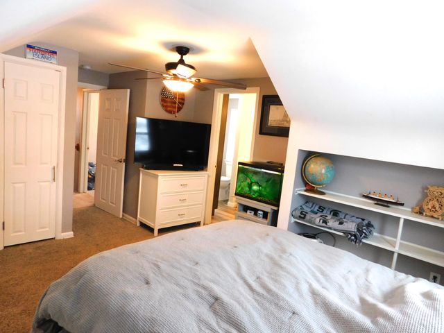 220 S Division Street, Zeeland, MI 49464